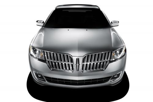 Lincoln MKZ (2010) - picture 1 of 18