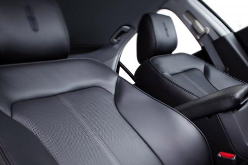 Lincoln MKZ (2010) - picture 17 of 18