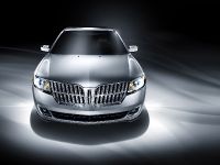 Lincoln MKZ (2010) - picture 1 of 18