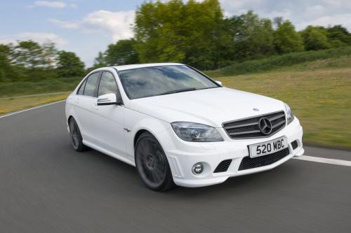Mercedes-Benz DR520 (2010) - picture 1 of 9
