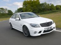 Mercedes-Benz DR520 (2010) - picture 1 of 9