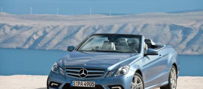 Mercedes-Benz E-Class Cabriolet (2010) - picture 12 of 52