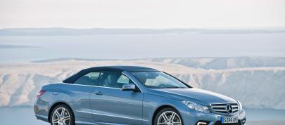 Mercedes-Benz E-Class Cabriolet (2010) - picture 15 of 52
