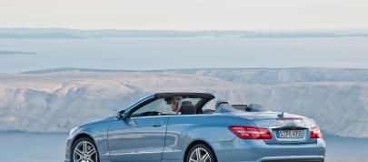 Mercedes-Benz E-Class Cabriolet (2010) - picture 20 of 52