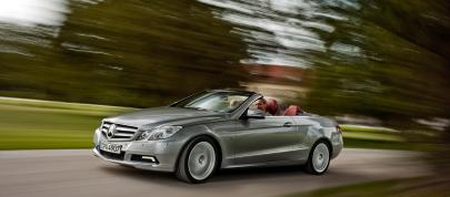 Mercedes-Benz E-Class Cabriolet (2010) - picture 36 of 52