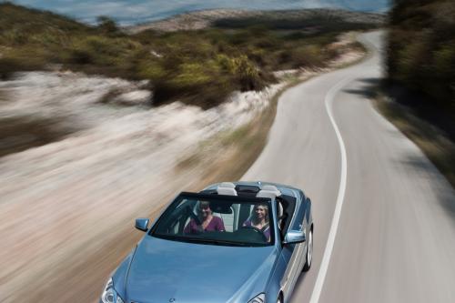 Mercedes-Benz E-Class Cabriolet (2010) - picture 25 of 52