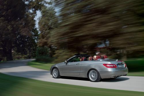 Mercedes-Benz E-Class Cabriolet (2010) - picture 40 of 52