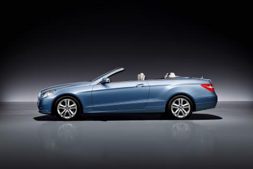 Mercedes-Benz E-Class Cabriolet (2010) - picture 48 of 52