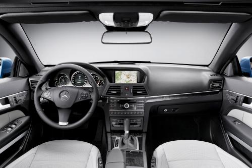 Mercedes-Benz E-Class Cabriolet (2010) - picture 49 of 52