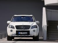 Mercedes-Benz ML 63 AMG Facelift (2010) - picture 4 of 7