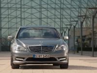 Mercedes-Benz S350 BlueTEC (2010) - picture 1 of 7