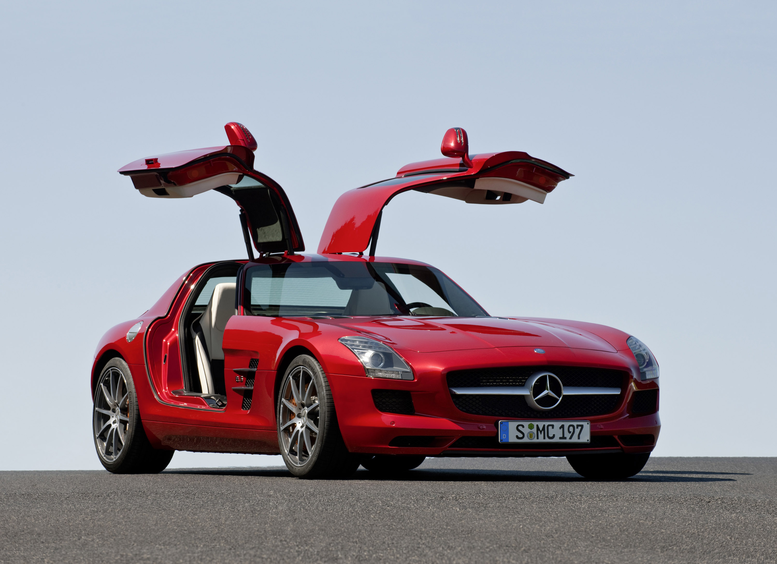 Mercedes-Benz SLS AMG