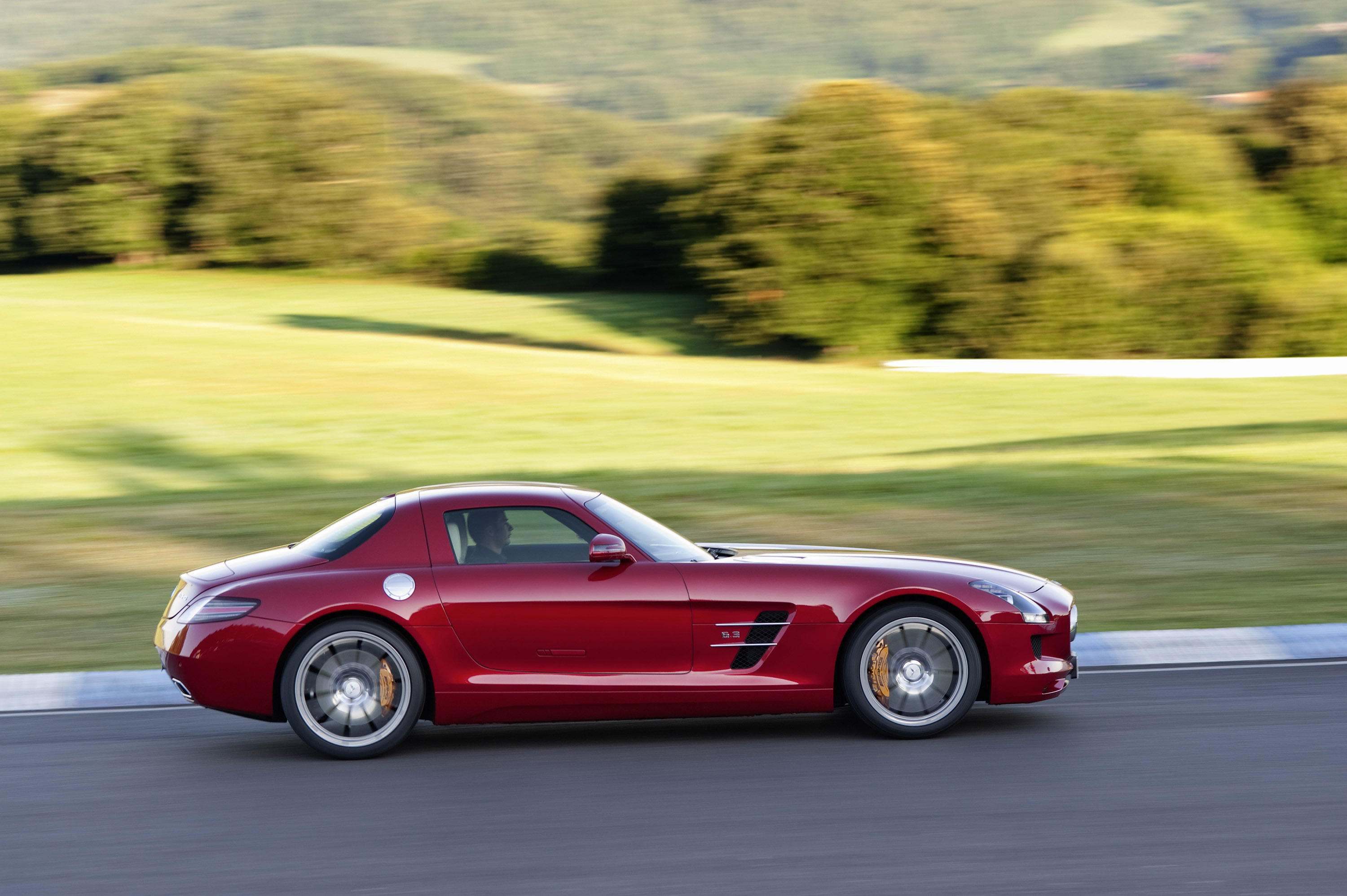 Mercedes-Benz SLS AMG