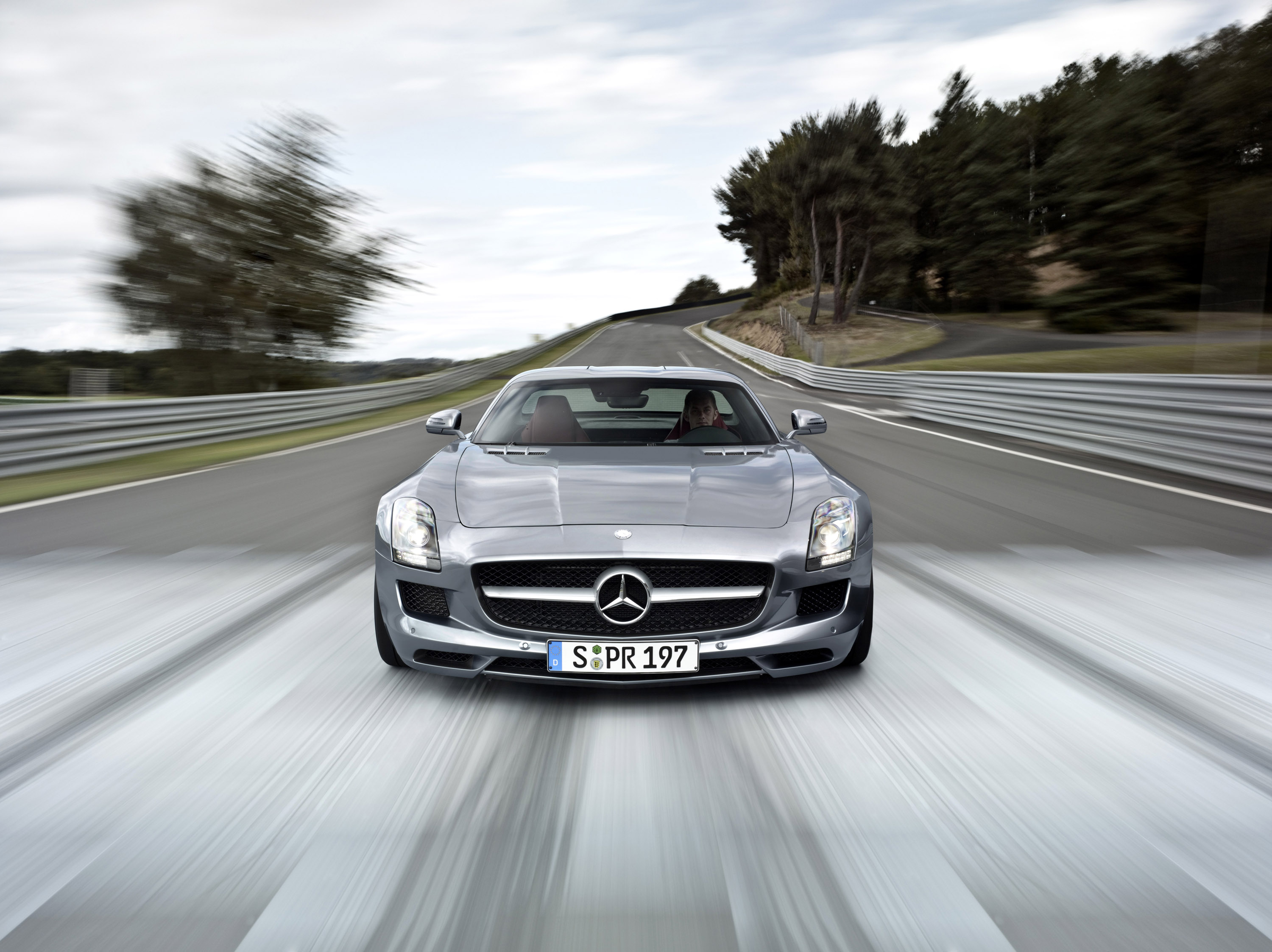 Mercedes-Benz SLS AMG