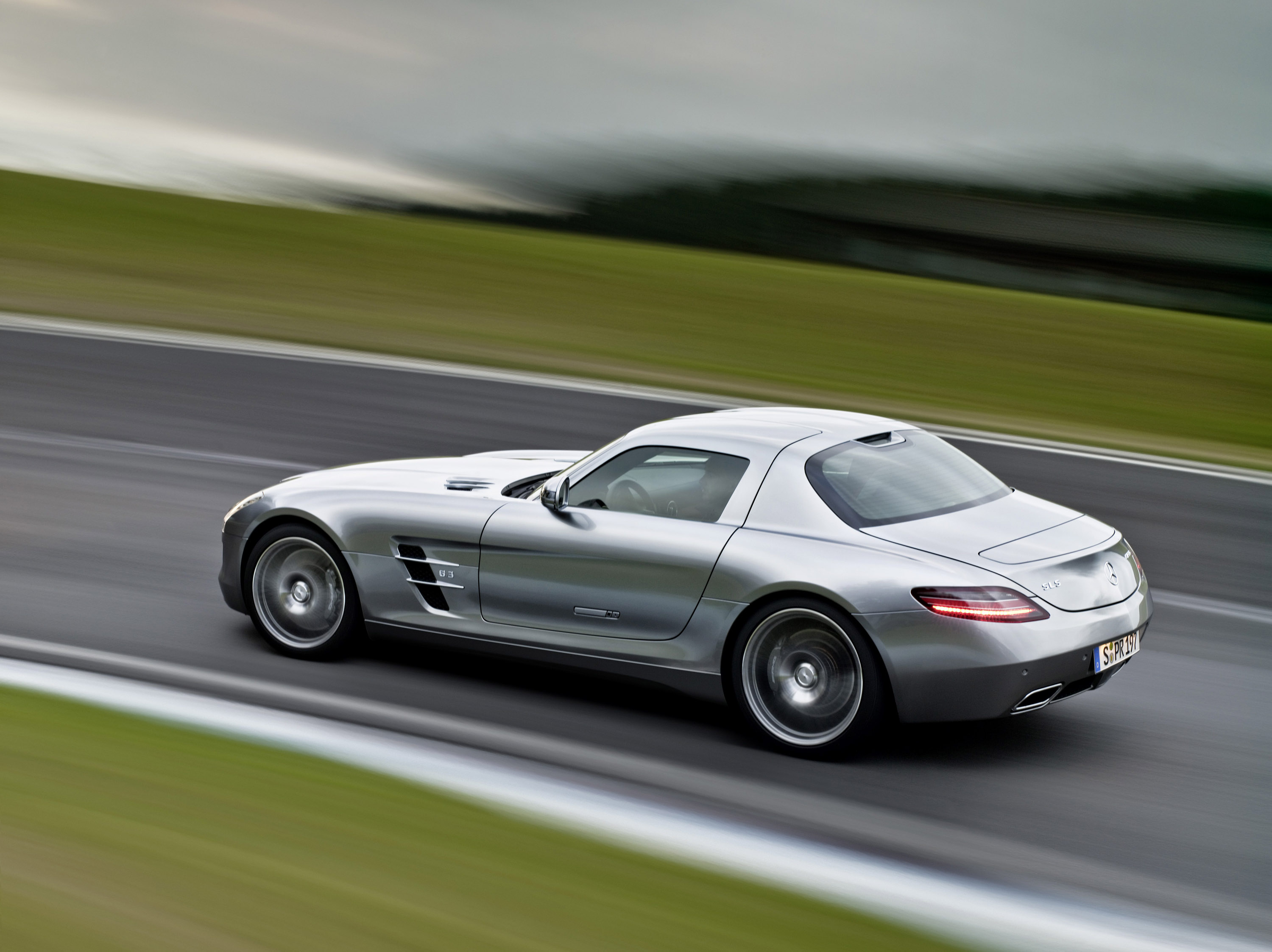 Mercedes-Benz SLS AMG