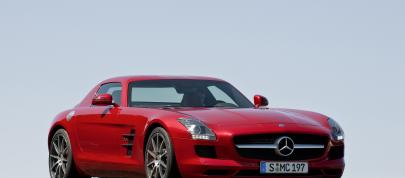 Mercedes-Benz SLS AMG (2010) - picture 7 of 36
