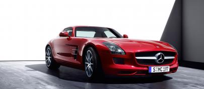 Mercedes-Benz SLS AMG (2010) - picture 15 of 36