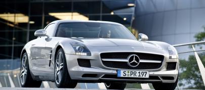 Mercedes-Benz SLS AMG (2010) - picture 23 of 36