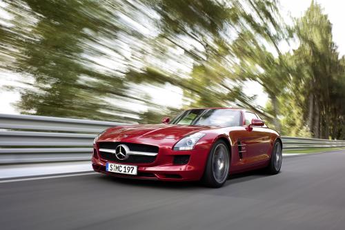 Mercedes-Benz SLS AMG (2010) - picture 1 of 36