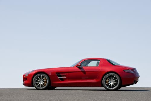 Mercedes-Benz SLS AMG (2010) - picture 9 of 36