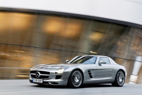 Mercedes-Benz SLS AMG (2010) - picture 24 of 36