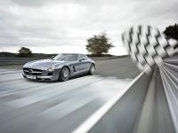 Mercedes-Benz SLS AMG (2010) - picture 18 of 36