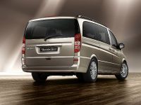 Mercedes Benz Viano (2010) - picture 2 of 2