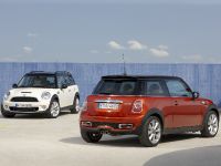 MINI Family (2010) - picture 2 of 5