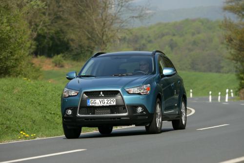 Mitsubishi ASX (2010) - picture 1 of 3