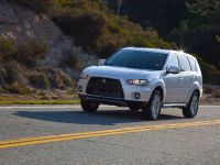 Mitsubishi Outlander GT (2010) - picture 13 of 32