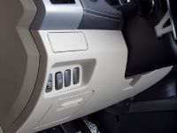 Mitsubishi Outlander GT (2010) - picture 27 of 32