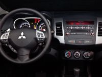 Mitsubishi Outlander SE (2010)