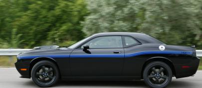 Mopar Challenger (2010) - picture 7 of 16