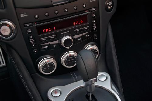 Nissan 370Z Roadster (2010) - picture 9 of 20