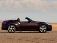 Nissan 370Z Roadster (2010) - picture 2 of 20