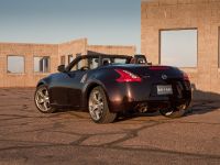 Nissan 370Z Roadster (2010) - picture 3 of 20