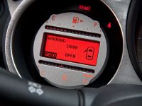 Nissan 370Z Roadster (2010) - picture 13 of 20