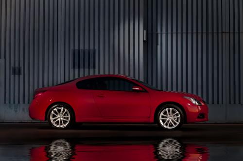 Nissan Altima Coupe (2010) - picture 8 of 23