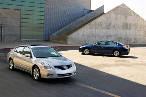 Nissan Altima Sedan (2010) - picture 1 of 50