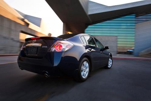 Nissan Altima Sedan (2010) - picture 9 of 50