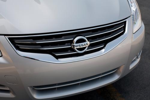 Nissan Altima Sedan (2010) - picture 17 of 50