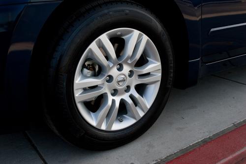 Nissan Altima Sedan (2010) - picture 24 of 50