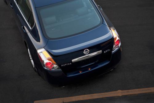 Nissan Altima Sedan (2010) - picture 25 of 50