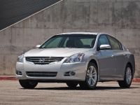 Nissan Altima Sedan (2010) - picture 3 of 50