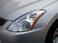 Nissan Altima Sedan (2010)