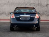 Nissan Altima Sedan (2010) - picture 27 of 50