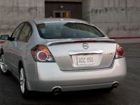 Nissan Altima Sedan (2010) - picture 30 of 50