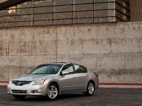 Nissan Altima Sedan (2010) - picture 1 of 50