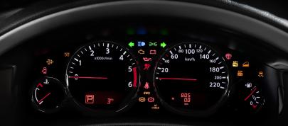 Nissan Pathfinder (2010) - picture 7 of 11