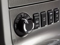 Nissan Pathfinder (2010) - picture 10 of 11